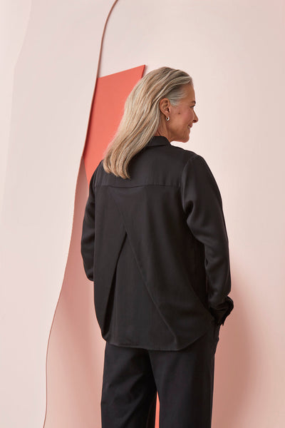 FITTED-paita, Musta, naisten