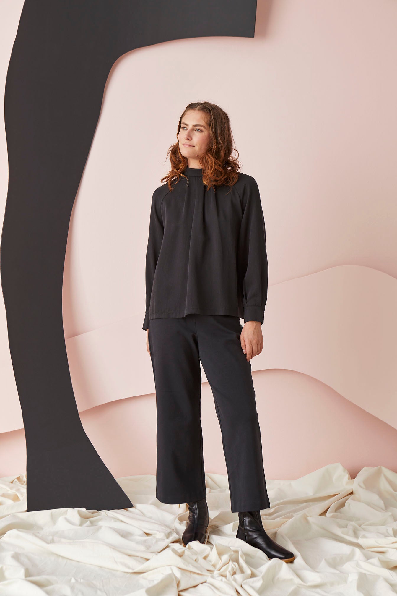 PLEATED-paita, Musta, naisten