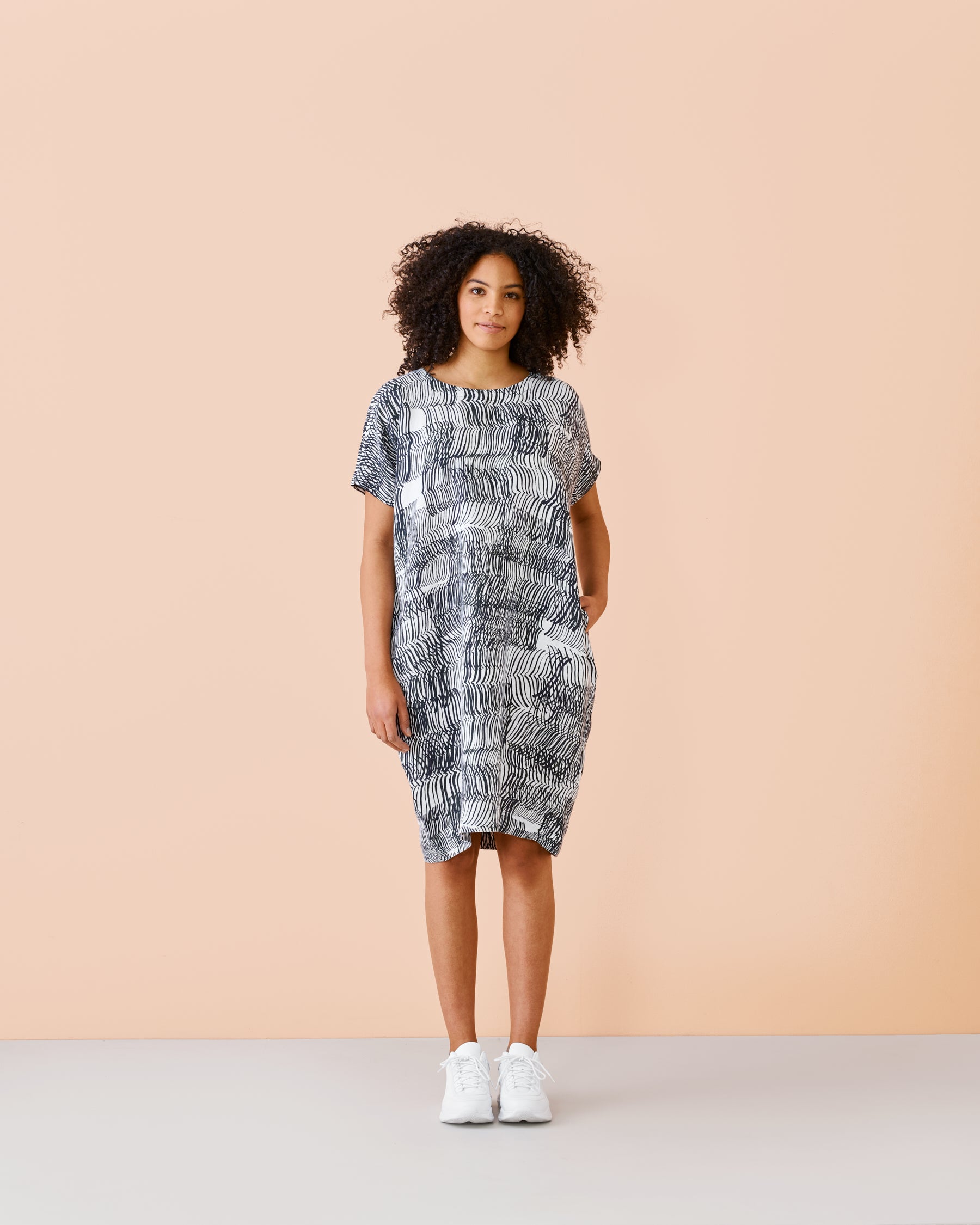 PELLAVAMEKKO, Sound Waves, naisten