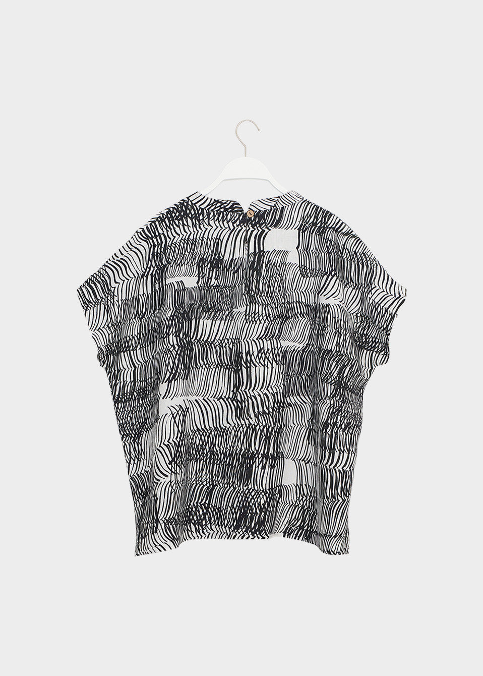 PELLAVAPAITA, Sound Waves, naisten